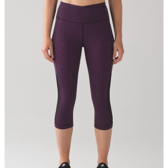 Lululemon Gear Up Crop 17" Size 4 - Picture 1 of 6